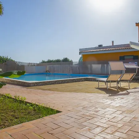 Guest house Casa Dei Carrubi Portopalo Di Capo Passero