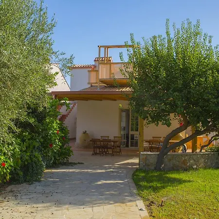 בית הארחה Casa Dei Carrubi 4*