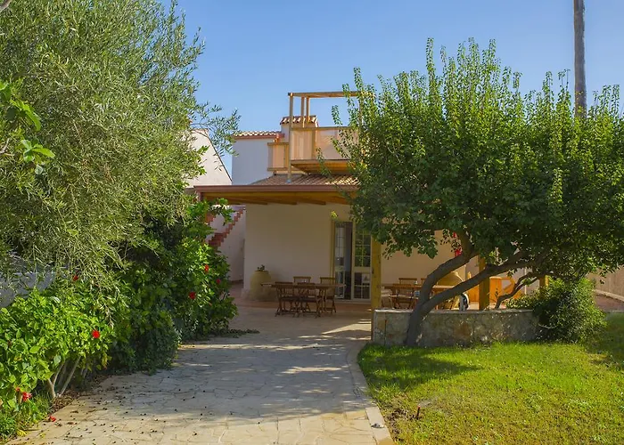 בית הארחה Casa Dei Carrubi 4*