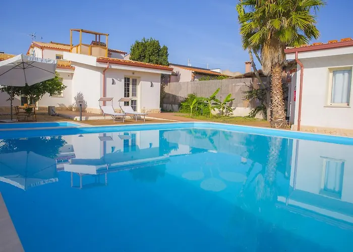 בית הארחה Casa Dei Carrubi 4*